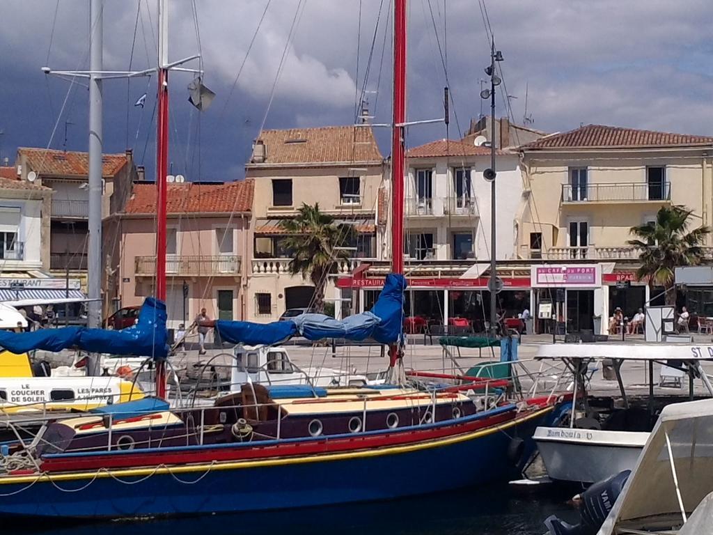 Hotel-Restaurant Du Port Mèze Exteriör bild