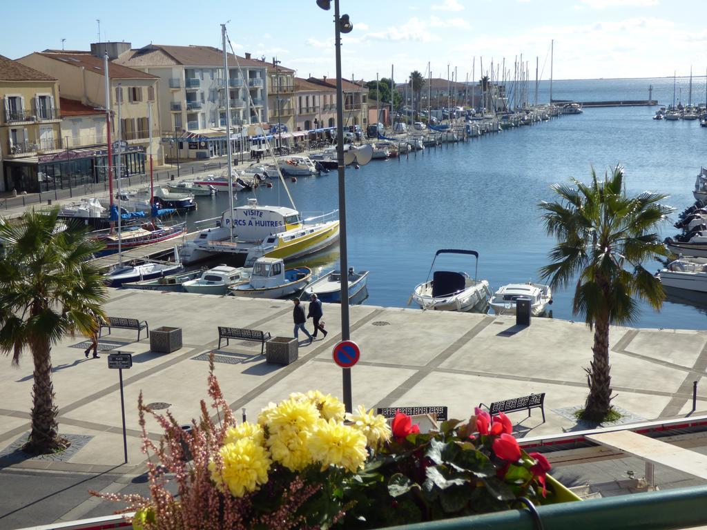Hotel-Restaurant Du Port Mèze Exteriör bild